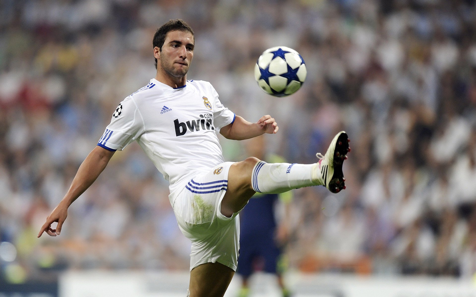 9游电竞站-职业联赛举办球员思维训练营加强战术理解能力，球星思维